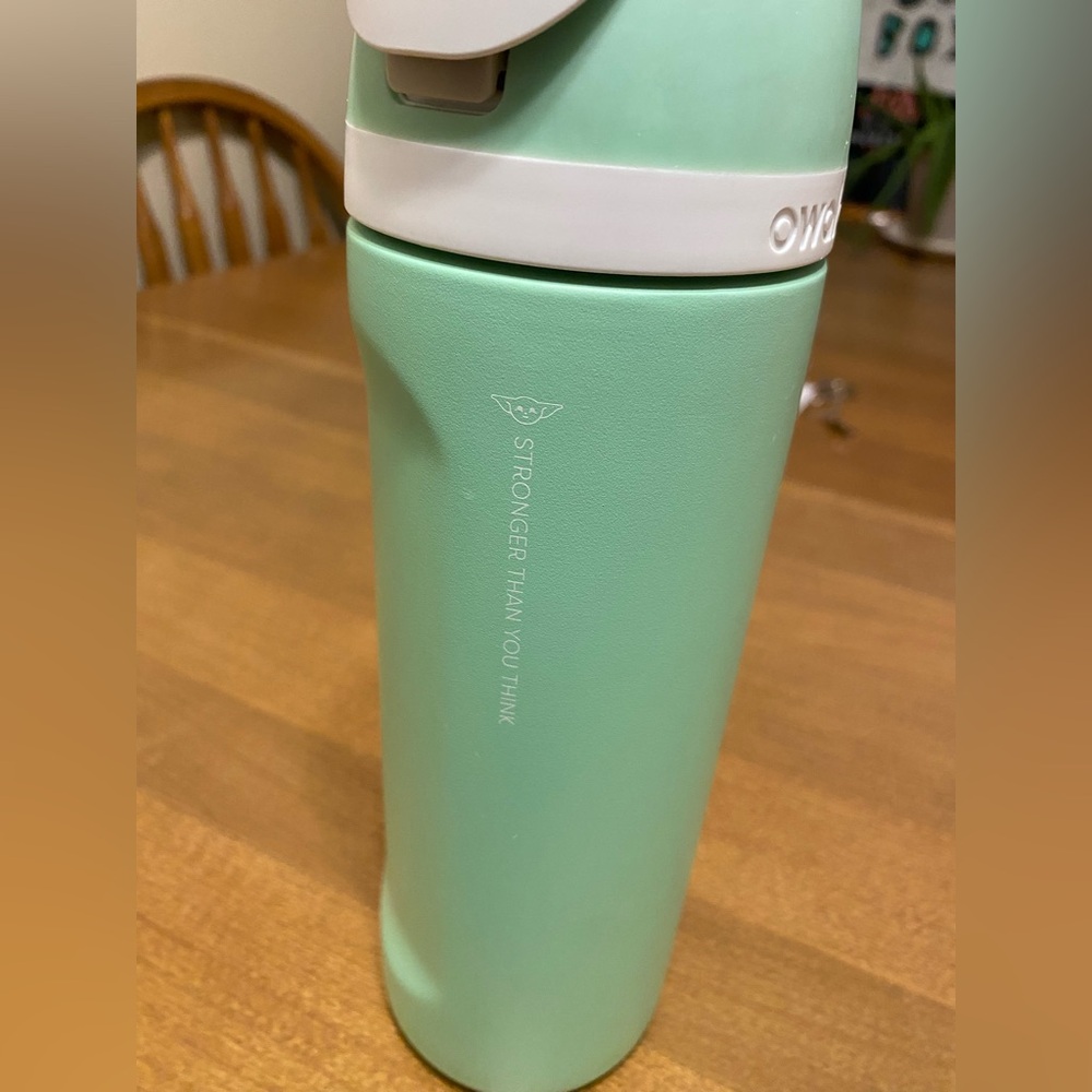 Owala 24oz Limited Edition Star Wars color drop water bottle